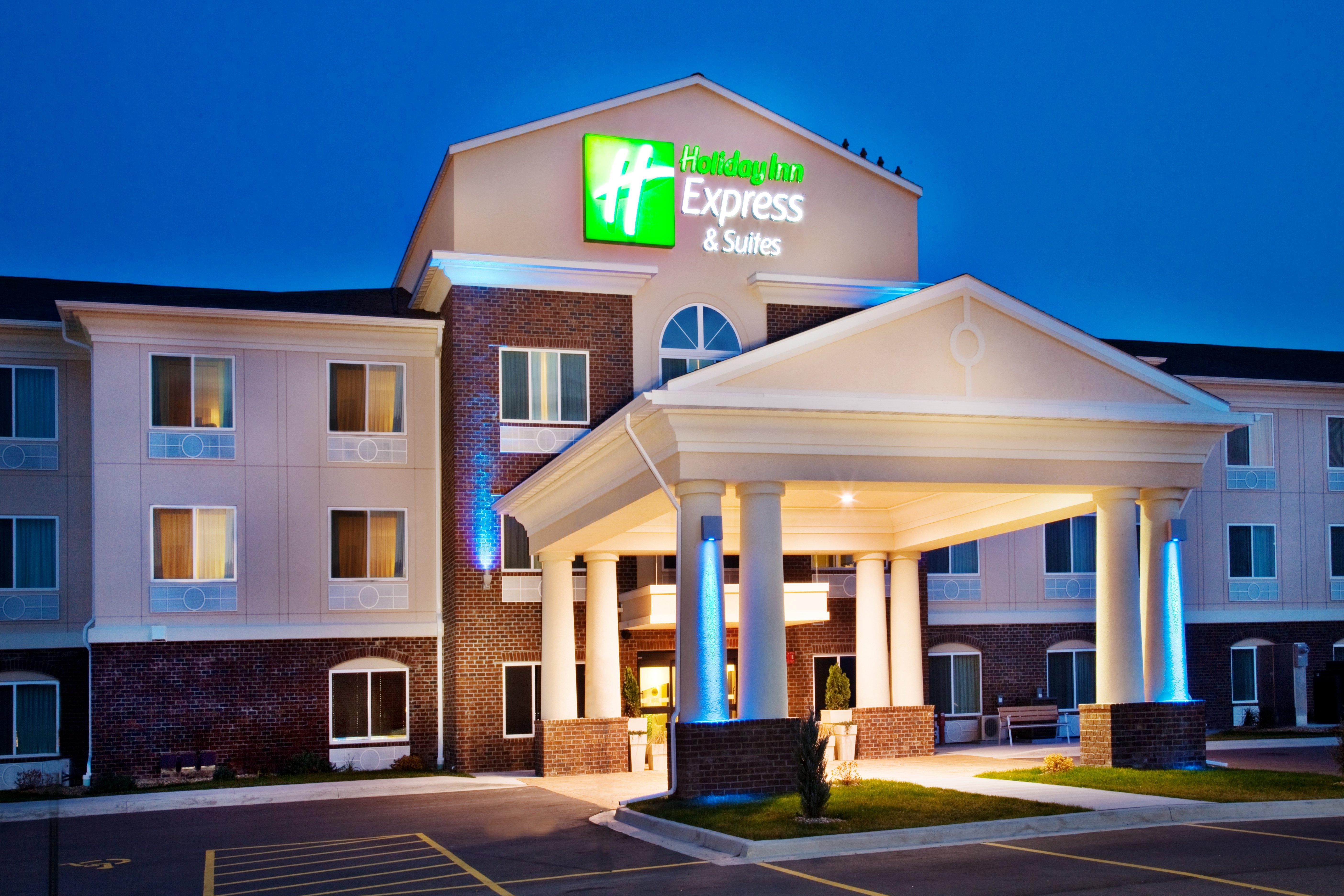 Holiday Inn Express Hotel & Suites - Dubuque West By Ihg Exterior photo